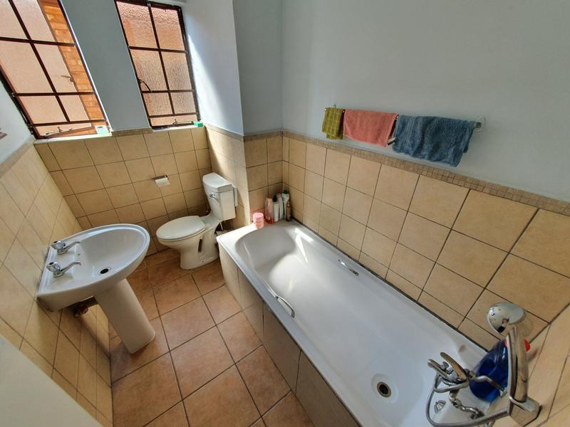 4 Bedroom Property for Sale in Theresa Park Gauteng