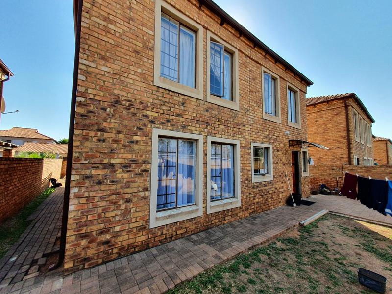 4 Bedroom Property for Sale in Theresa Park Gauteng