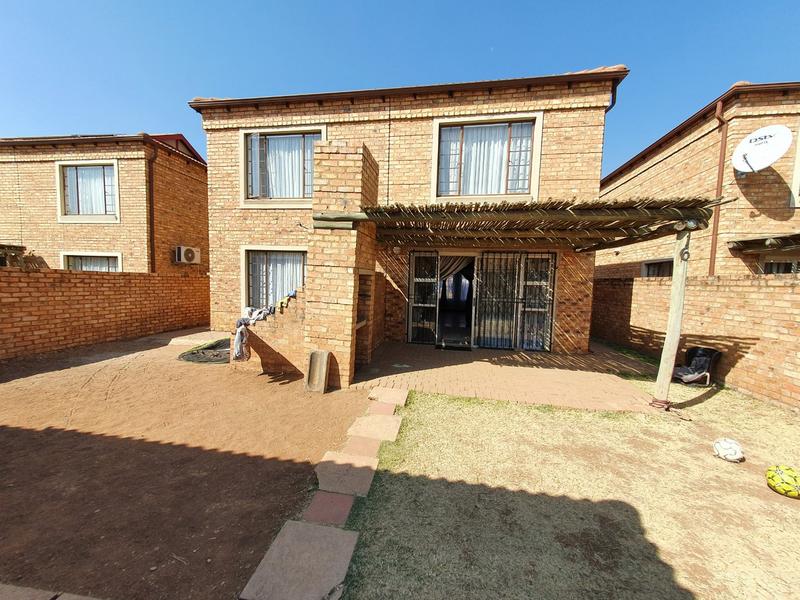 4 Bedroom Property for Sale in Theresa Park Gauteng