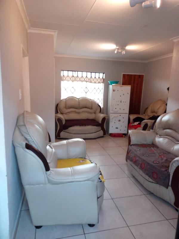 2 Bedroom Property for Sale in Protea Glen Gauteng