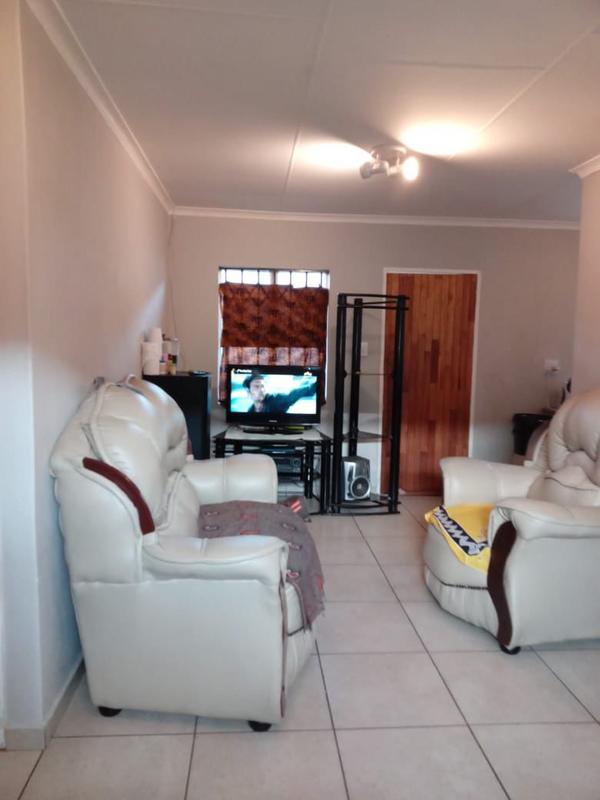 2 Bedroom Property for Sale in Protea Glen Gauteng