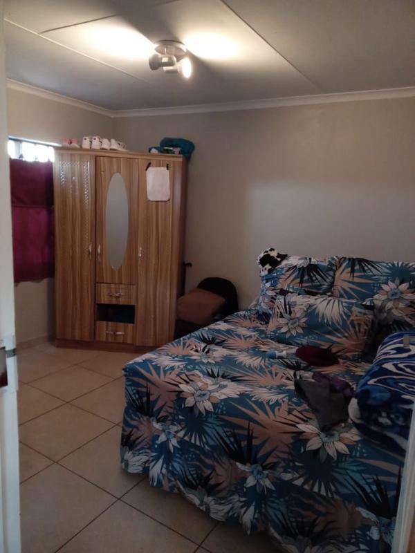 2 Bedroom Property for Sale in Protea Glen Gauteng