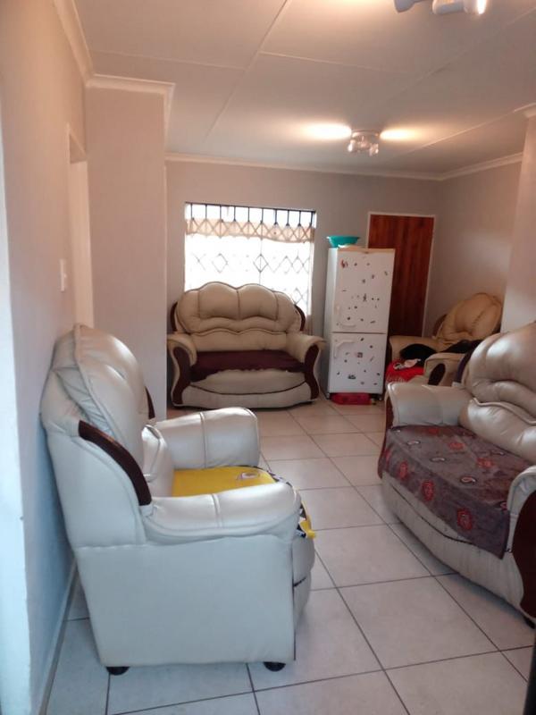 2 Bedroom Property for Sale in Protea Glen Gauteng