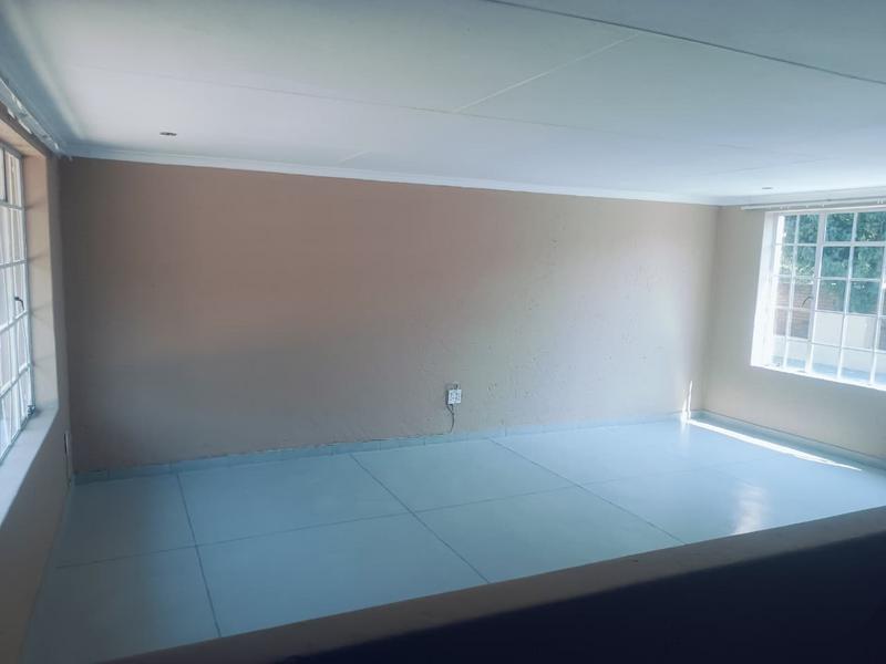 To Let 3 Bedroom Property for Rent in Bramley Gauteng