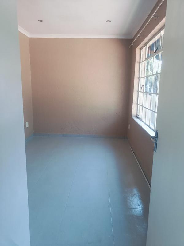 To Let 3 Bedroom Property for Rent in Bramley Gauteng