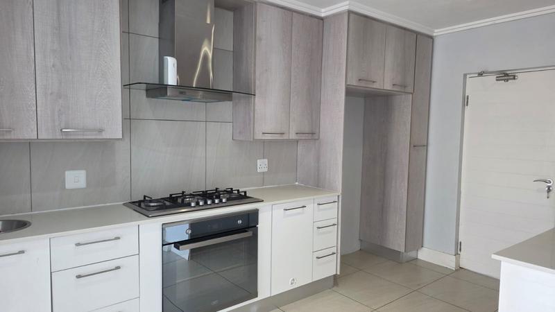 To Let 3 Bedroom Property for Rent in Bryanston Gauteng