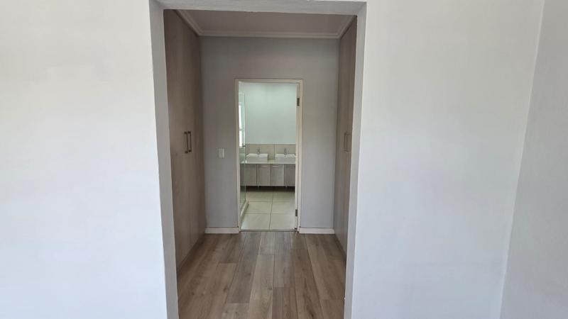 To Let 3 Bedroom Property for Rent in Bryanston Gauteng