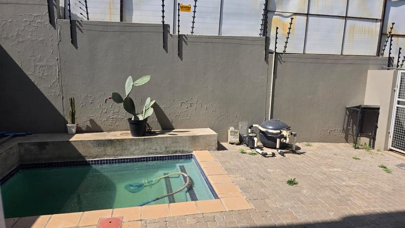 To Let 3 Bedroom Property for Rent in Bryanston Gauteng