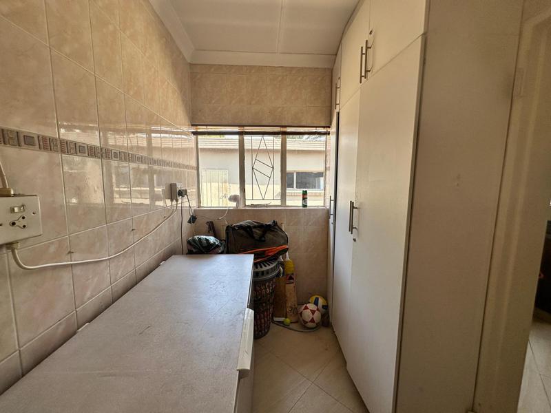 5 Bedroom Property for Sale in Erasmia Gauteng