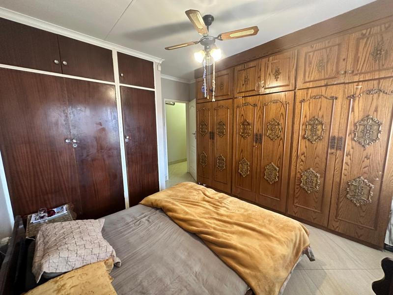 5 Bedroom Property for Sale in Erasmia Gauteng