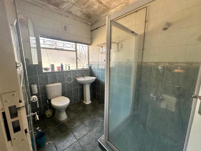 5 Bedroom Property for Sale in Erasmia Gauteng