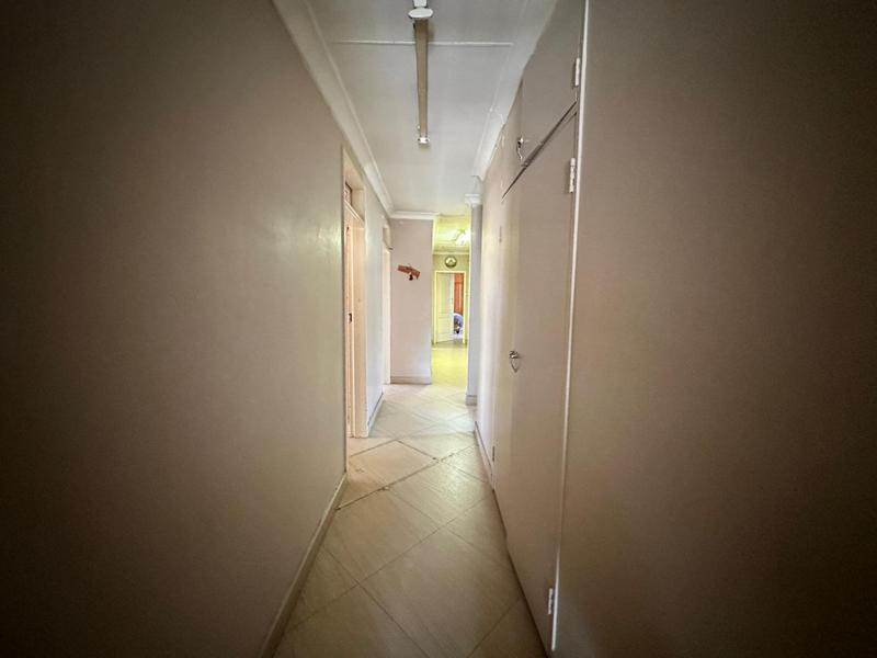 5 Bedroom Property for Sale in Erasmia Gauteng