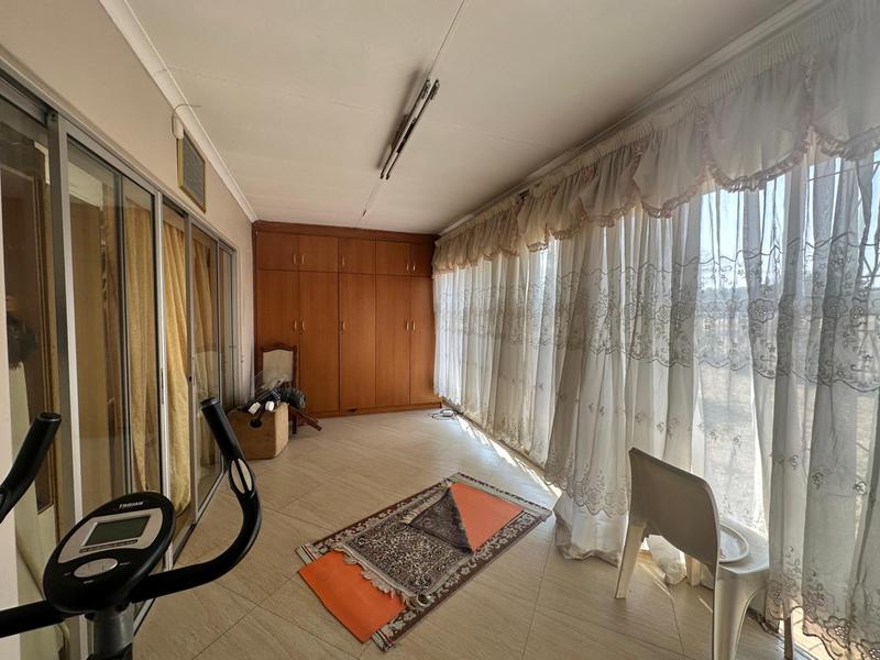5 Bedroom Property for Sale in Erasmia Gauteng