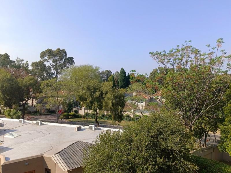 2 Bedroom Property for Sale in Magaliessig Gauteng