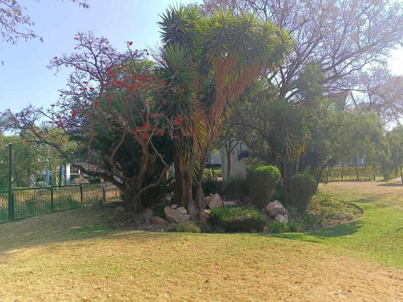 2 Bedroom Property for Sale in Magaliessig Gauteng