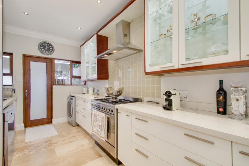 3 Bedroom Property for Sale in Sandhurst Gauteng