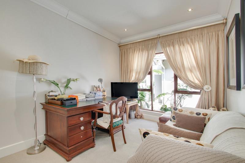 3 Bedroom Property for Sale in Sandhurst Gauteng