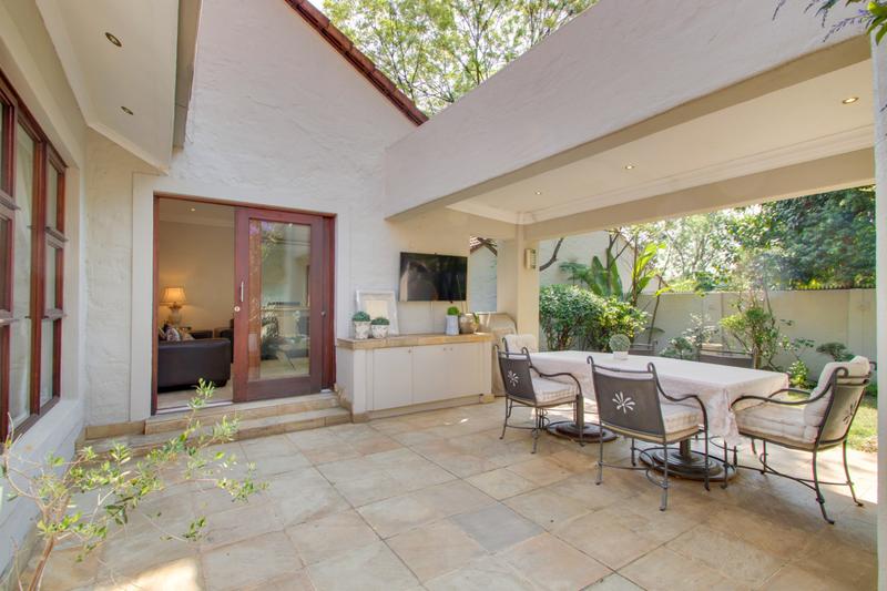 3 Bedroom Property for Sale in Sandhurst Gauteng
