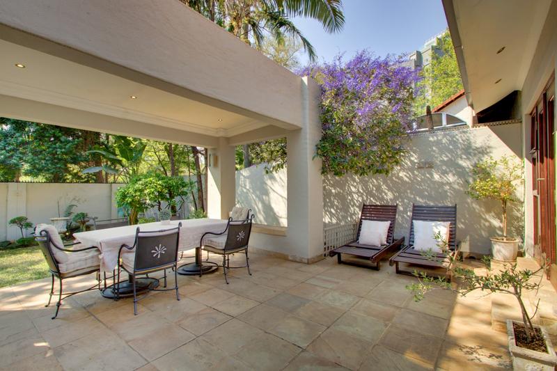 3 Bedroom Property for Sale in Sandhurst Gauteng