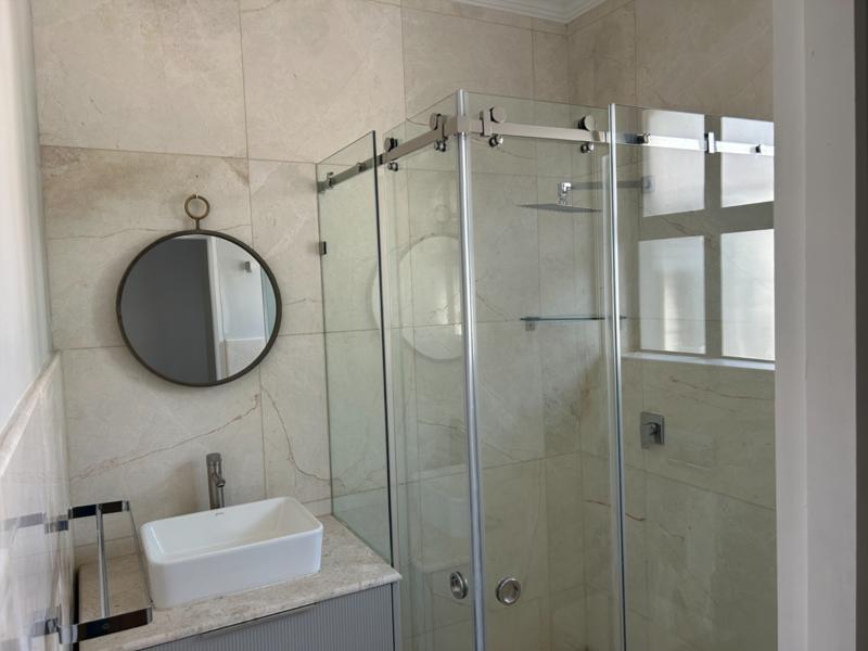 1 Bedroom Property for Sale in Bryanston Gauteng