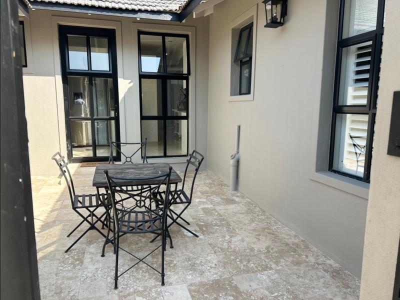 1 Bedroom Property for Sale in Bryanston Gauteng