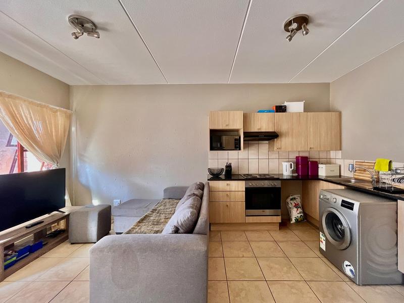 To Let 2 Bedroom Property for Rent in Ferndale Gauteng