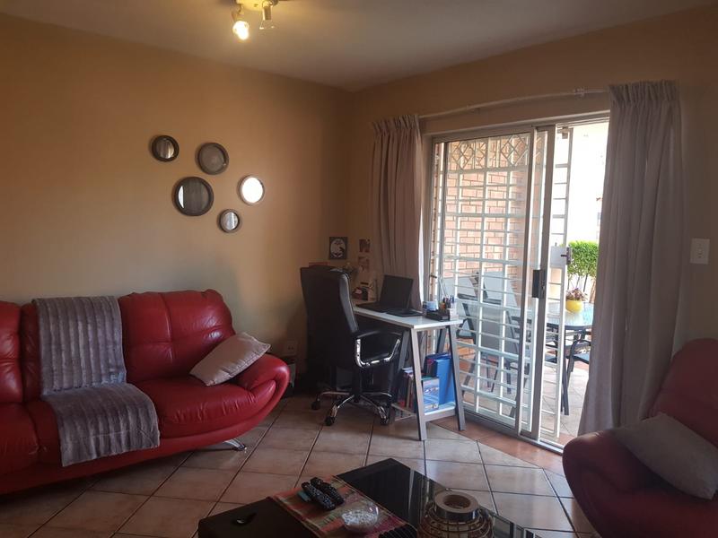 To Let 2 Bedroom Property for Rent in Equestria Gauteng