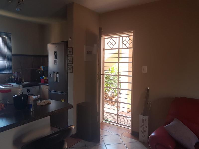 To Let 2 Bedroom Property for Rent in Equestria Gauteng