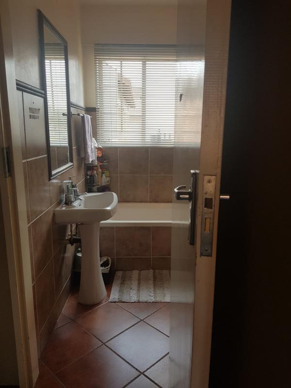 To Let 2 Bedroom Property for Rent in Equestria Gauteng