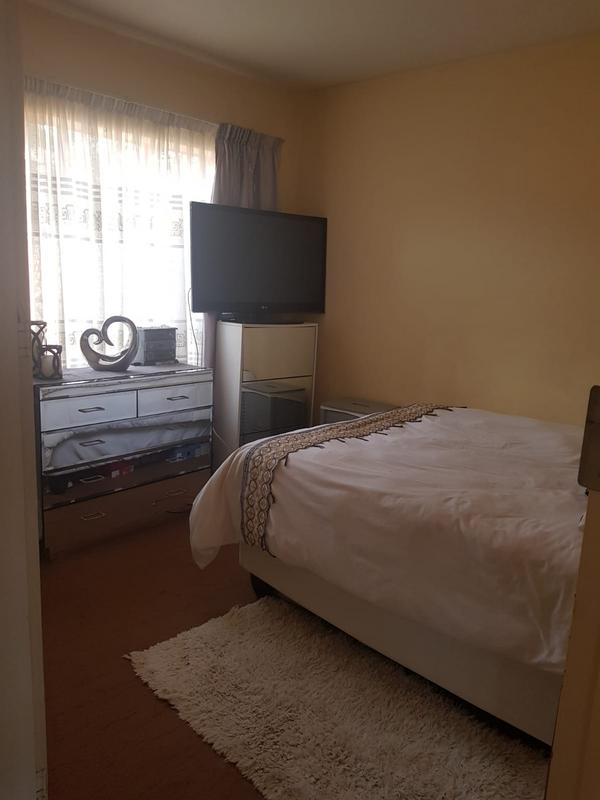 To Let 2 Bedroom Property for Rent in Equestria Gauteng