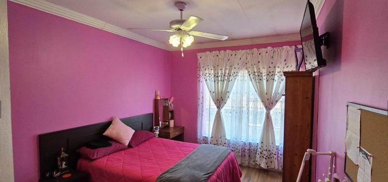 3 Bedroom Property for Sale in Flora Gardens Gauteng