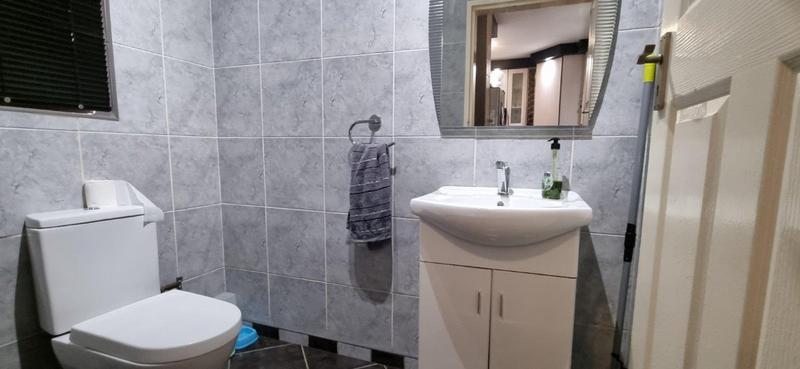 3 Bedroom Property for Sale in Flora Gardens Gauteng