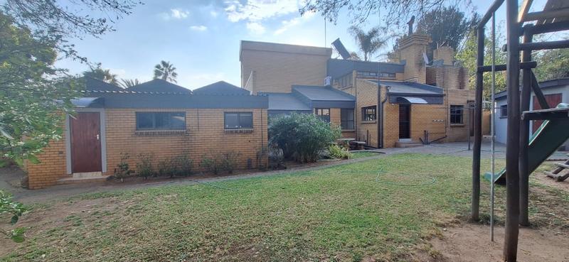 5 Bedroom Property for Sale in Vanderbijlpark SW 5 Gauteng