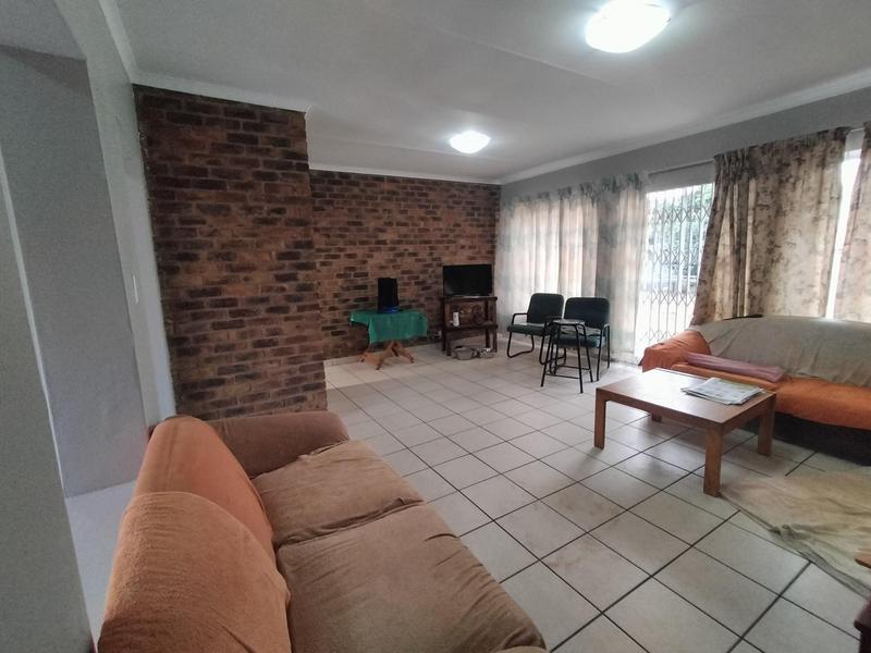 3 Bedroom Property for Sale in Rooihuiskraal Gauteng