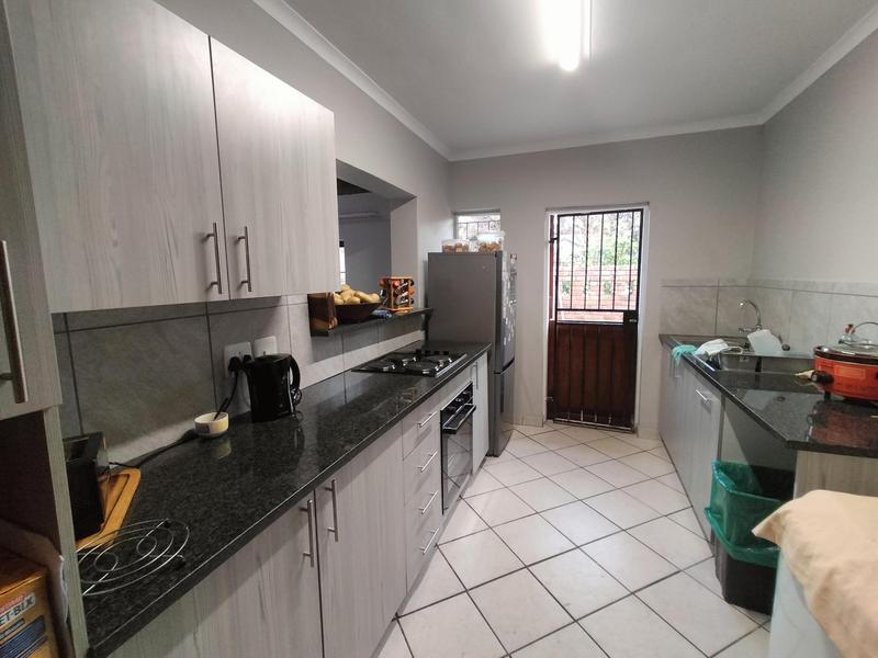 3 Bedroom Property for Sale in Rooihuiskraal Gauteng