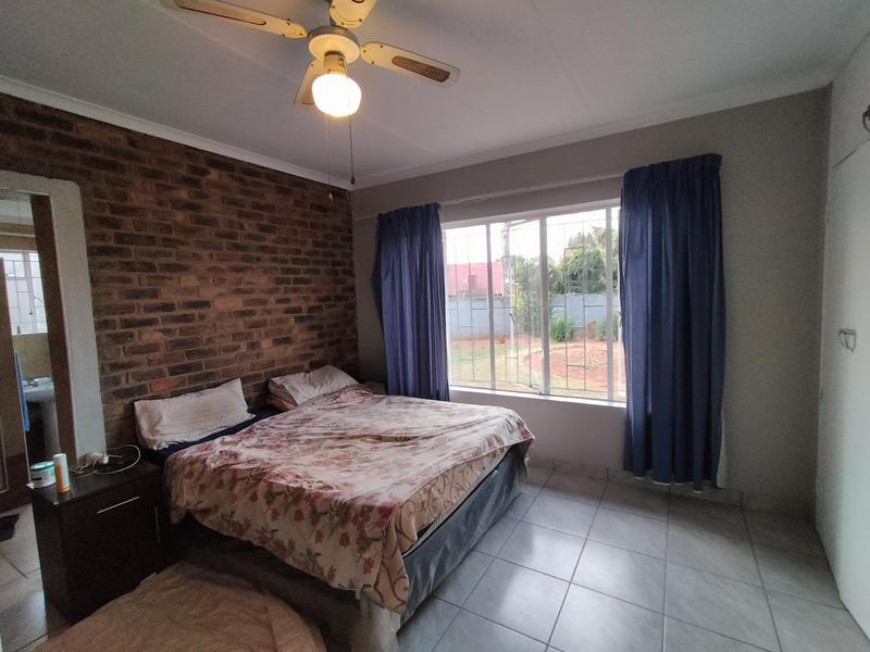 3 Bedroom Property for Sale in Rooihuiskraal Gauteng