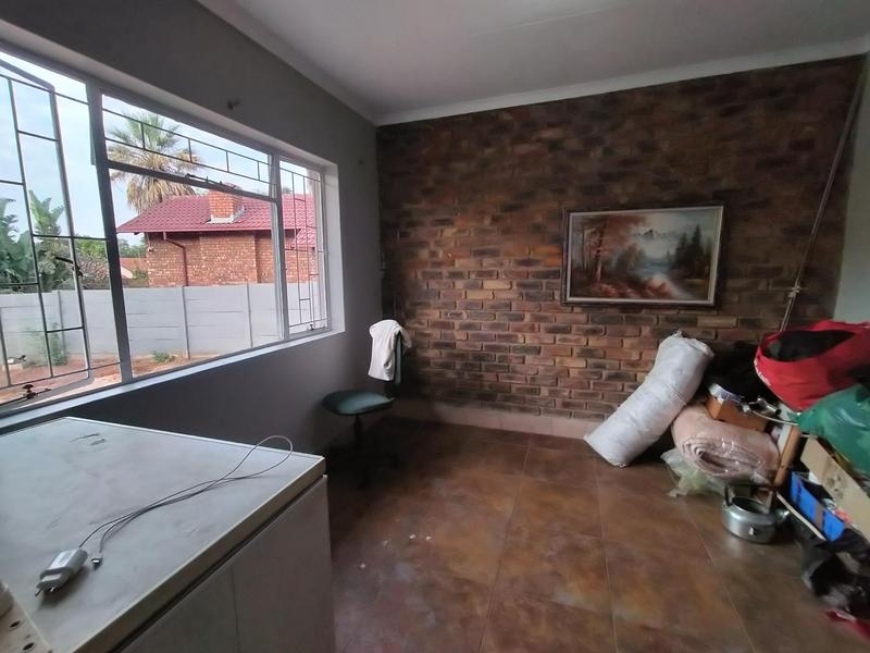 3 Bedroom Property for Sale in Rooihuiskraal Gauteng