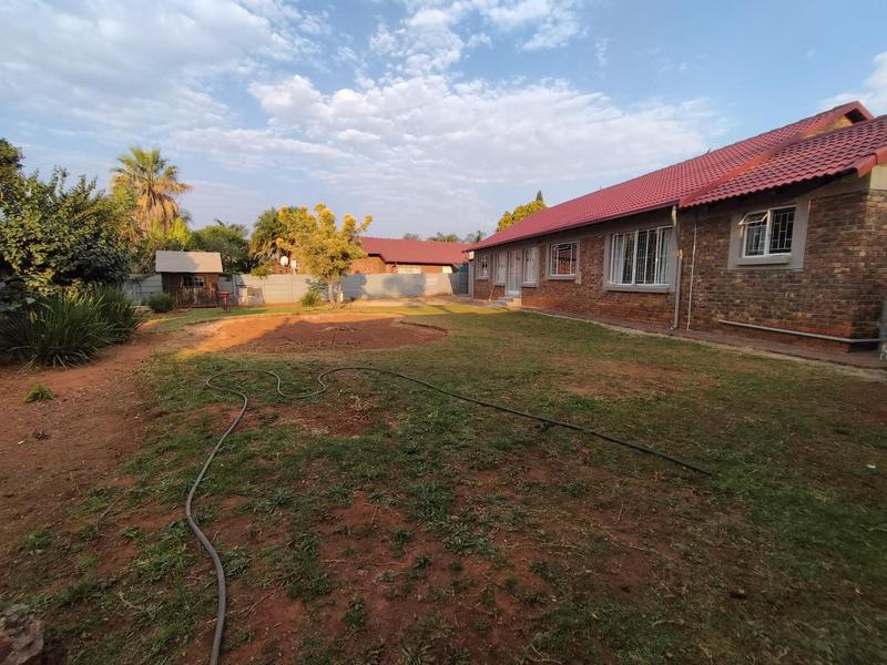3 Bedroom Property for Sale in Rooihuiskraal Gauteng