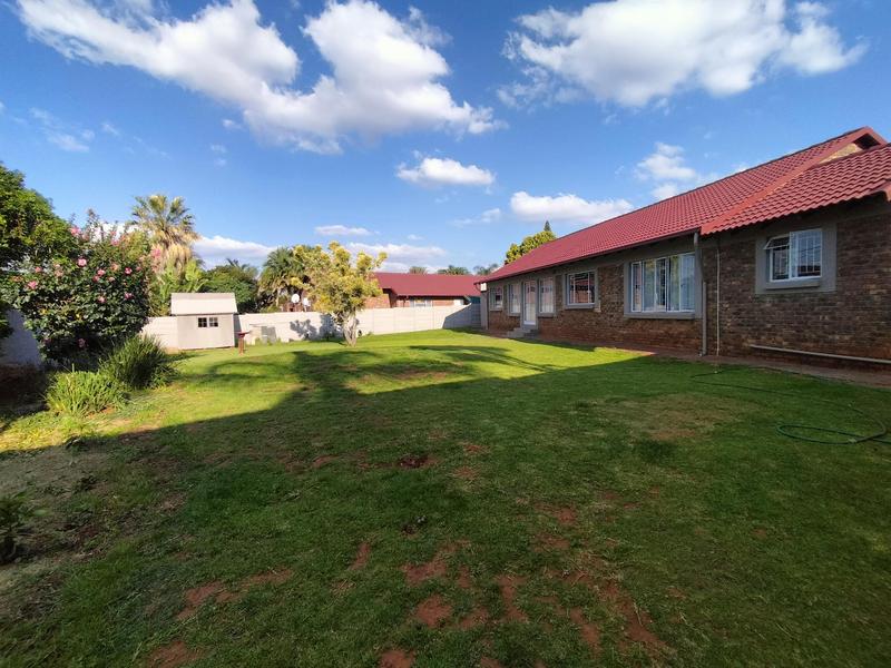 3 Bedroom Property for Sale in Rooihuiskraal Gauteng