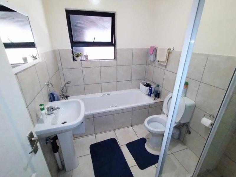 To Let 2 Bedroom Property for Rent in Rynfield A H Gauteng