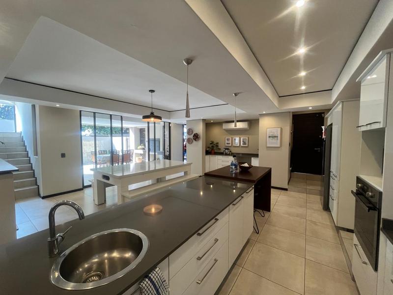 To Let 4 Bedroom Property for Rent in Waterkloof Ridge Gauteng