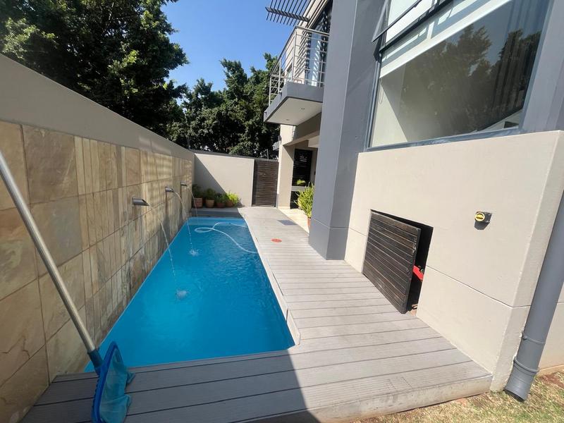 To Let 4 Bedroom Property for Rent in Waterkloof Ridge Gauteng