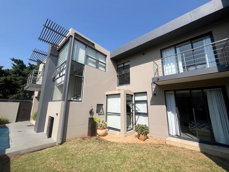 To Let 4 Bedroom Property for Rent in Waterkloof Ridge Gauteng