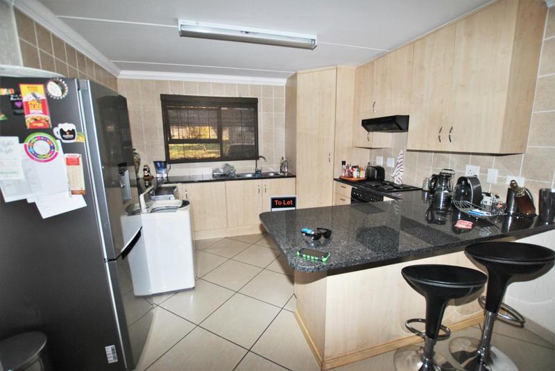 To Let 2 Bedroom Property for Rent in Paulshof Gauteng