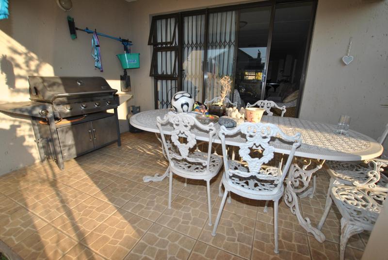 To Let 2 Bedroom Property for Rent in Paulshof Gauteng