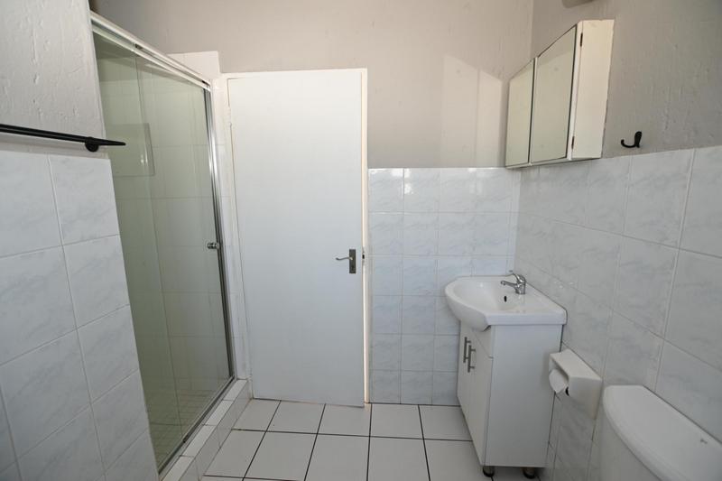 1 Bedroom Property for Sale in Paulshof Gauteng