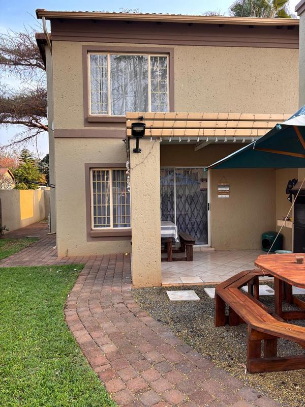 2 Bedroom Property for Sale in Annlin Gauteng