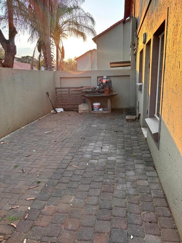 2 Bedroom Property for Sale in Annlin Gauteng