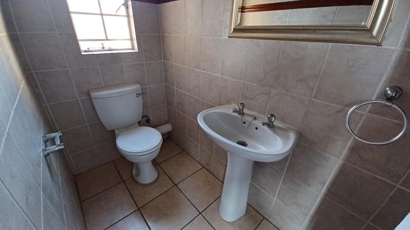 2 Bedroom Property for Sale in Annlin Gauteng