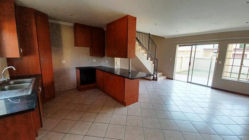 2 Bedroom Property for Sale in Annlin Gauteng